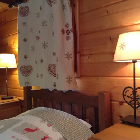萨瓦小屋 *